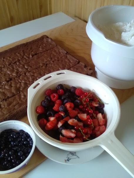 Výborná čokoládová torta bez múky s ovocím (fotorecept) - obrázok 6