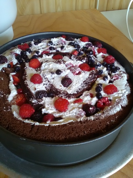 Výborná čokoládová torta bez múky s ovocím (fotorecept) - obrázok 10
