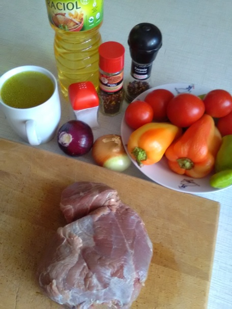 Maďarský guláš so žemľovou knedľou (fotorecept) - obrázok 1