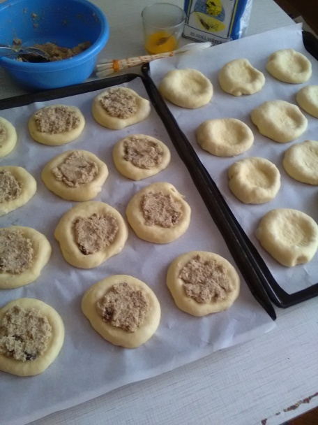Orechové koláče zo šľahačkového cesta (fotorecept) - obrázok 4