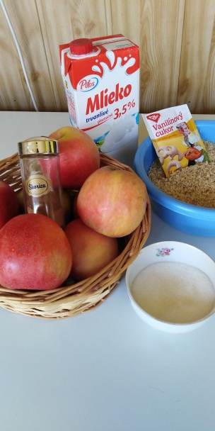 Hrnčekové krehké rožky z kyslej smotany s jablkovou a orechovou plnkou (fotorecept) - obrázok 4