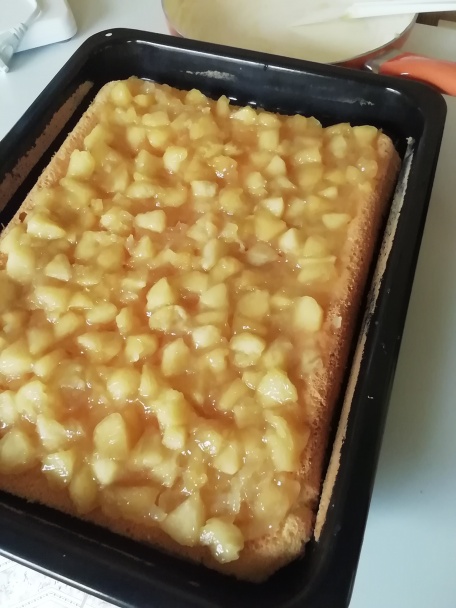 Jablkovo-karamelový zákusok (fotorecept)  - obrázok 6