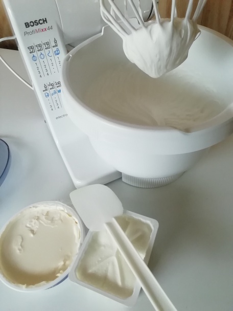 Jablkovo-karamelový zákusok (fotorecept)  - obrázok 7