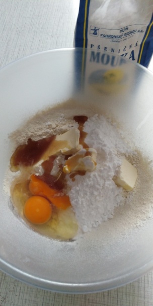 Medové rezy s piškótami (fotorecept) - obrázok 1