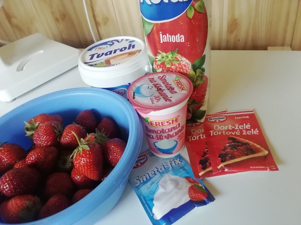 Jahodová torta so želatínou (fotorecept) - obrázok 3