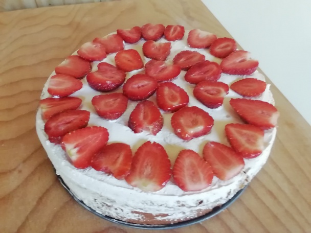 Jahodová torta so želatínou (fotorecept) - obrázok 5