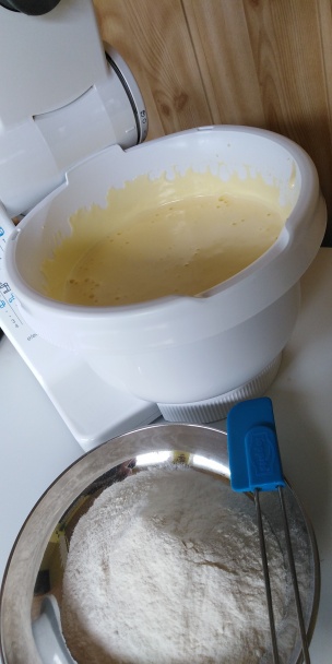 Piškótové rezy s ovocím (fotorecept) - obrázok 3