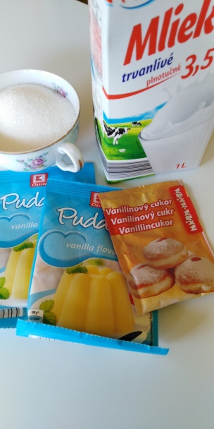 Strúhaný koláč s pudingom a ovocím (fotorecept) - obrázok 2