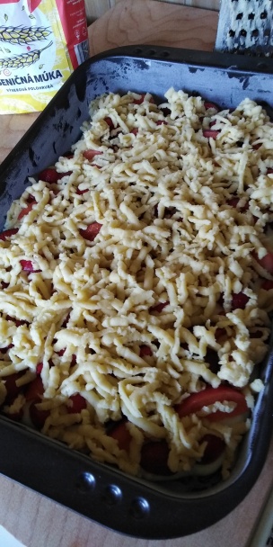 Strúhaný koláč s pudingom a ovocím (fotorecept) - obrázok 6