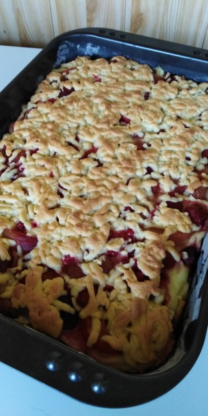 Strúhaný koláč s pudingom a ovocím (fotorecept) - obrázok 7