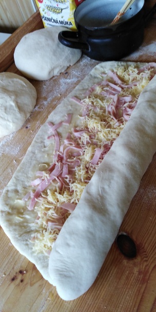 Kysnuté trojuholníky plnené šunkou a syrom (fotorecept)  - obrázok 6