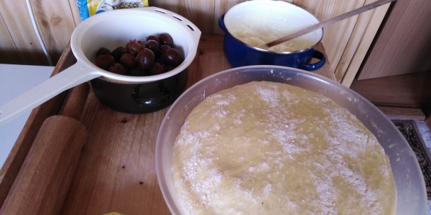 Kysnutý slivkový koláč s posýpkou (fotorecept) - obrázok 2