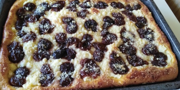 Kysnutý slivkový koláč s posýpkou (fotorecept) - obrázok 5