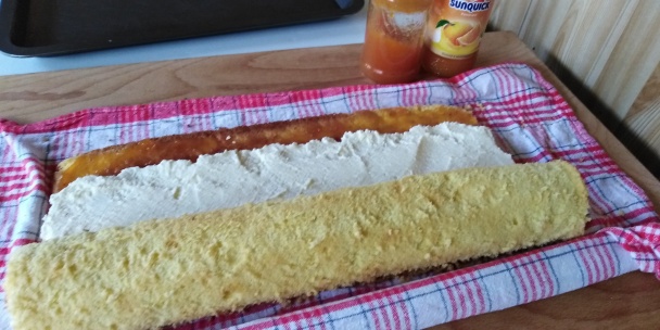 Roláda so sunquickovou (pomarančovou) polevou (fotorecept) - obrázok 6