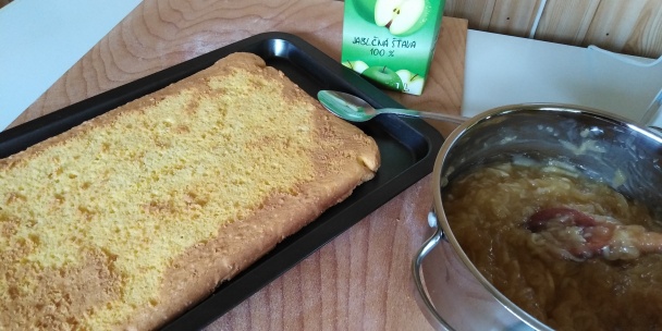 Jablkový zákusok s kyslou smotanou (fotorecept) - obrázok 5