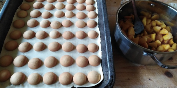 Lístkové krémové rezy s karamelizovanými jablkami (fotorecept)  - obrázok 3