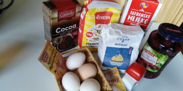 Dunajské rezy s višňami a bielou polevou (fotorecept) - obrázok 1