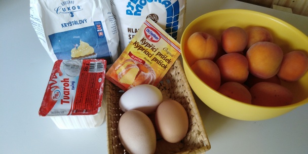 Marhuľový koláč s tvarohom (fotorecept)  - obrázok 1