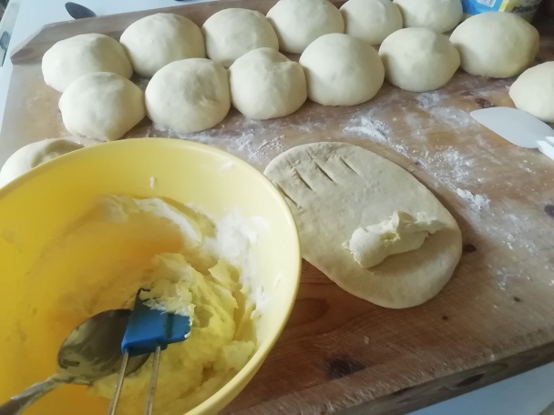 Mliečne rožky plnené tvarohom (fotorecept) - obrázok 6