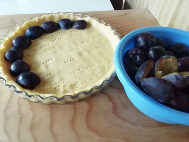 Slivkový koláč s pudingom (fotorecept) - obrázok 3