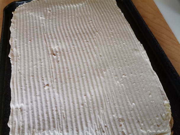 Obrátený jablkový zákusok s karamelovou šľahačkou (fotorecept) - obrázok 10