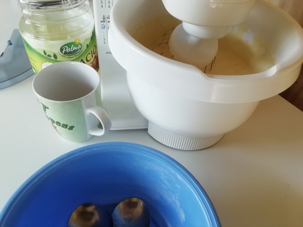 Jemný jablkový koláč bez miesenia (fotorecept)  - obrázok 2