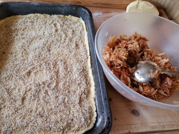 Jednoduchý jablkovo-orechový koláč (fotorecept) - obrázok 3