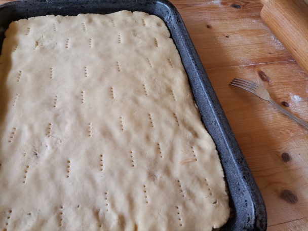 Jednoduchý jablkovo-orechový koláč (fotorecept) - obrázok 5