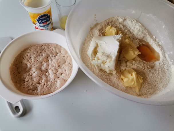 Moje fašiangové šišky z tvarohového cesta (fotorecept) - obrázok 2