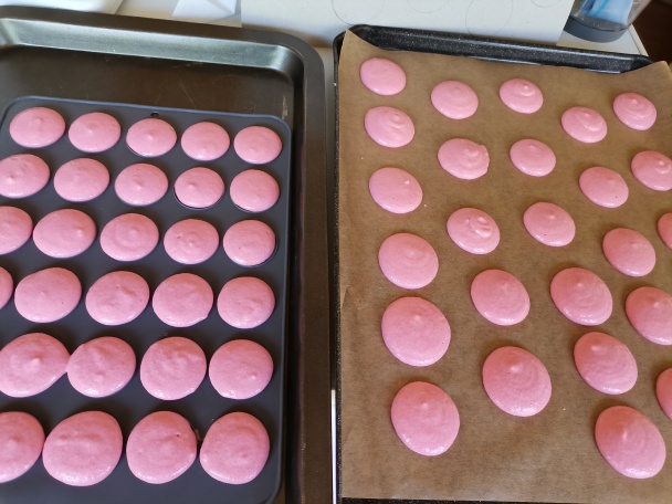 Jahodové makrónky (fotorecept) - obrázok 5