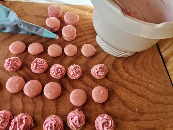 Jahodové makrónky (fotorecept) - obrázok 8