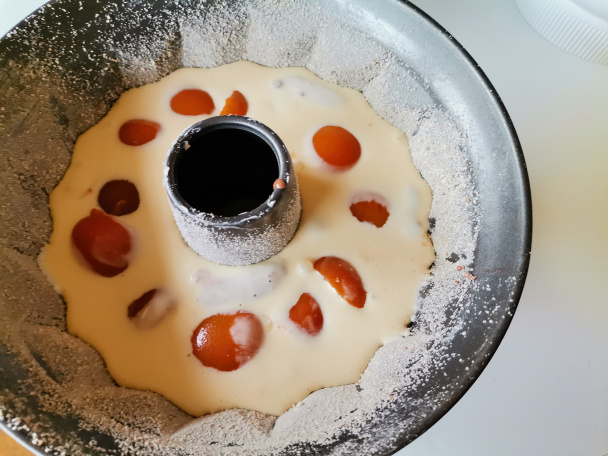 Bábovka s tvarohom a marhuľami (fotorecept) - obrázok 4