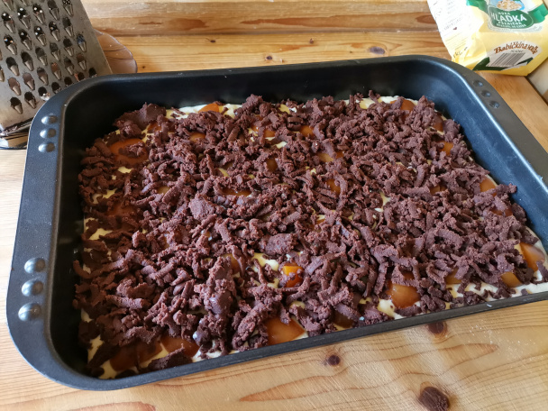 Hrnčekový tvarohovo-marhuľový strúhaný koláč (fotorecept) - obrázok 7