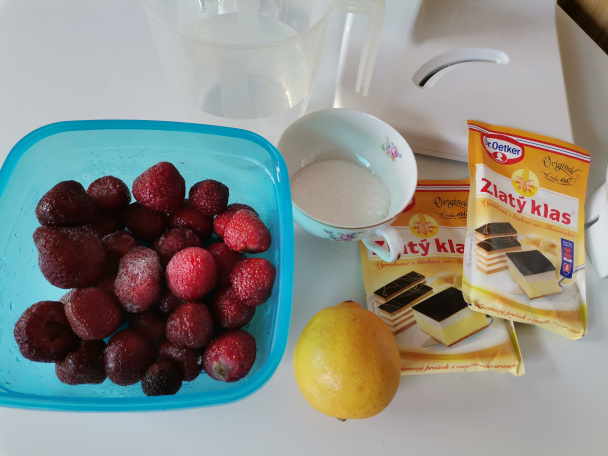 Jahodová kocka z bielkov (fotorecept) - obrázok 4