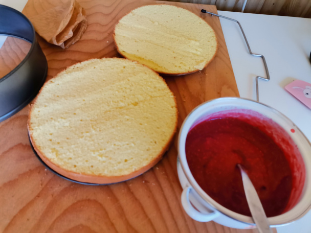 Jednoduchá malinovo-tvarohová torta (fotorecept)  - obrázok 3