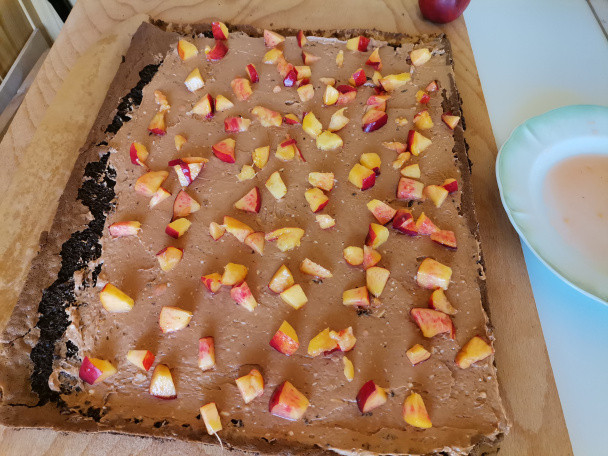 Čokoládová roláda bez múky s nektárinkami (fotorecept) - obrázok 7