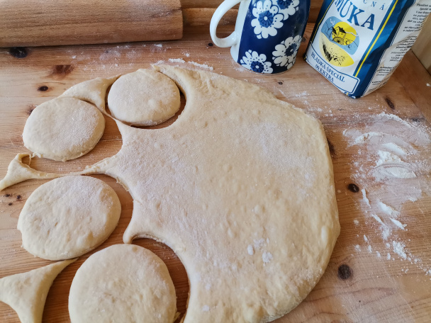 Tvarohové koláče s marhuľami a mrveničkou (fotorecept) - obrázok 2