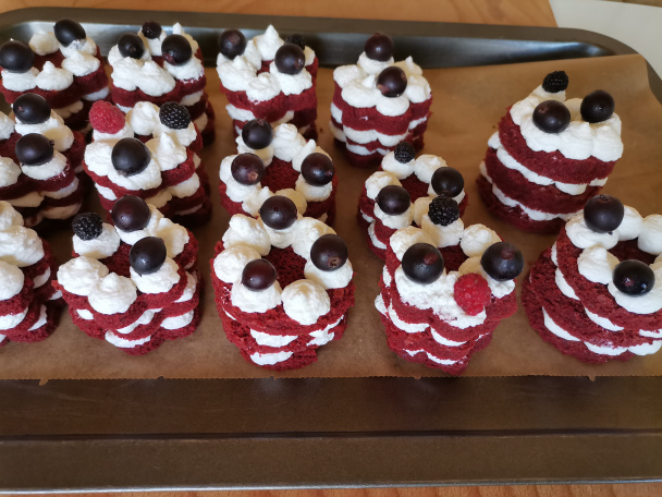 Red velvet tortičky (fotorecept) - obrázok 9