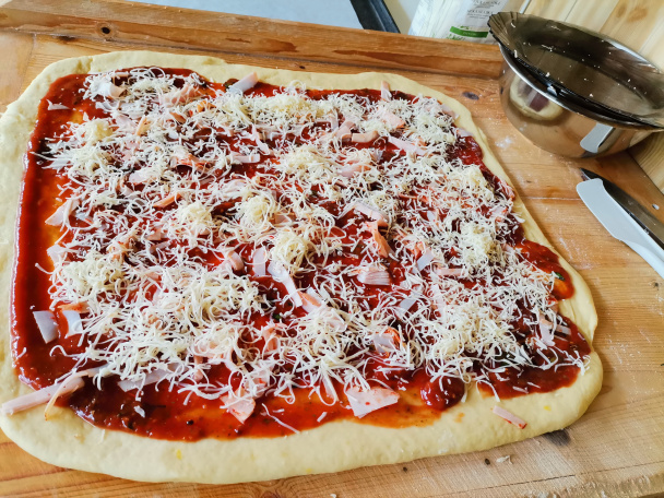 Pizza trojuholníky zo šľahačkového cesta (fotorecept) - obrázok 4