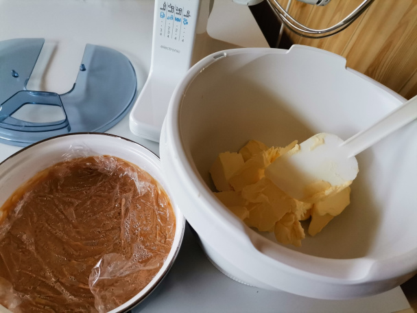 Laskonky s karamelovou plnkou (fotorecept) - obrázok 6