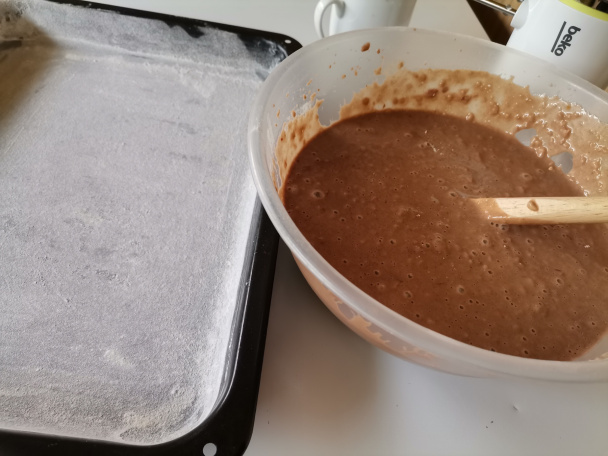 Perníkový koláč s jablkami a orechmi (fotorecept) - obrázok 3