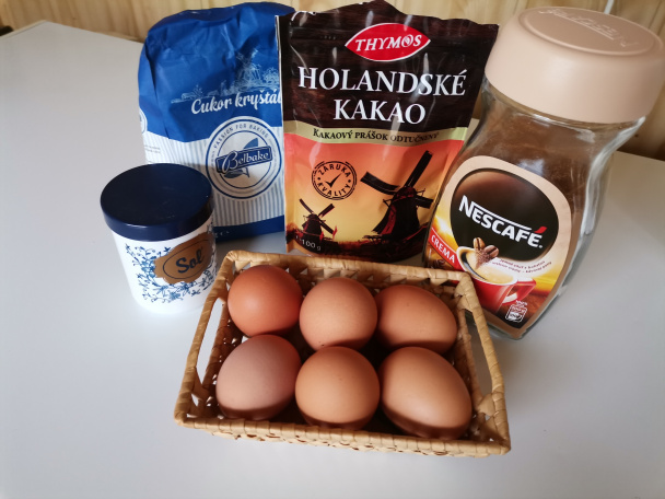 Kávová roláda s tiramisu krémom (fotorecept) - obrázok 1