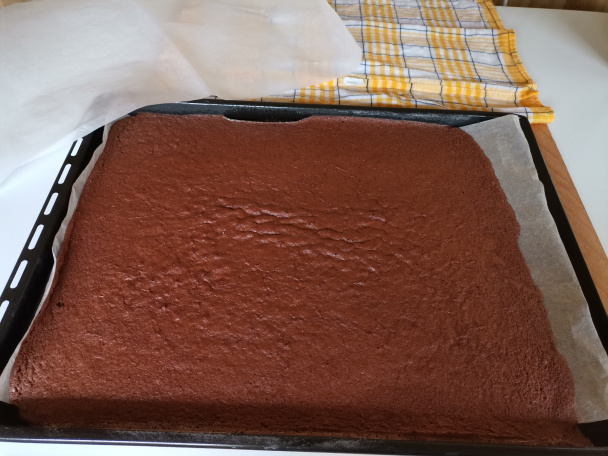 Kávová roláda s tiramisu krémom (fotorecept) - obrázok 5