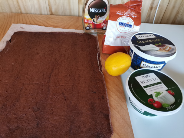 Kávová roláda s tiramisu krémom (fotorecept) - obrázok 8