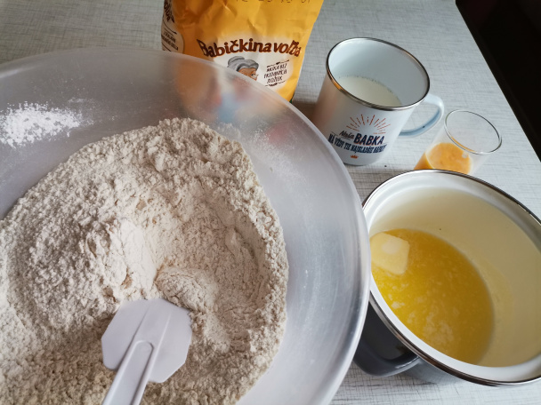 Jemné šišky plnené marmeládou (fotorecept) - obrázok 2