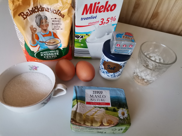 Maslové croissanty plnené Nutellou (fotorecept)  - obrázok 1