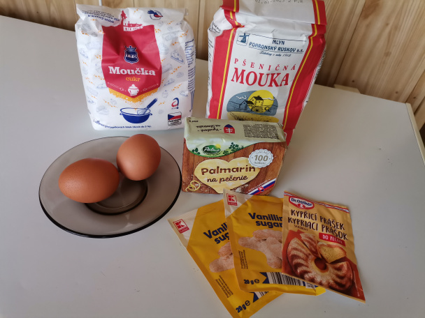 Tvarohový mriežkový koláč s višňami (fotorecept) - obrázok 1