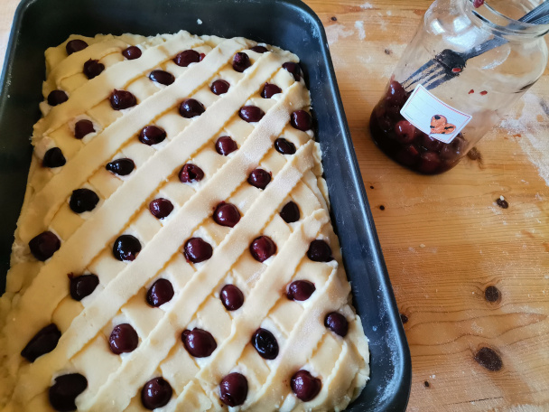 Tvarohový mriežkový koláč s višňami (fotorecept) - obrázok 6