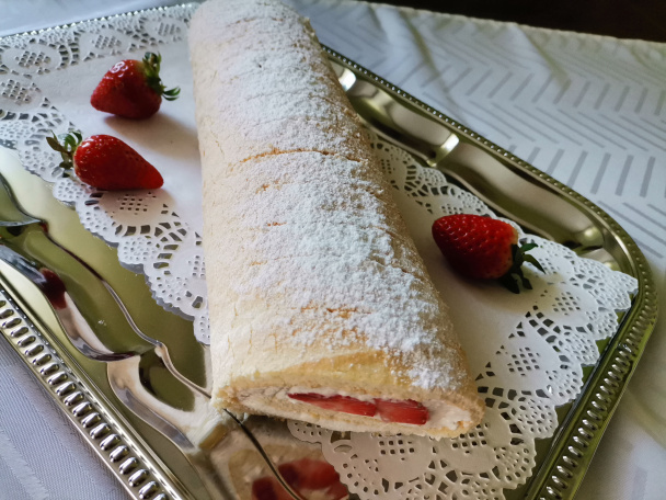 Roláda s mascarpone a jahodami (fotorecept) - obrázok 7