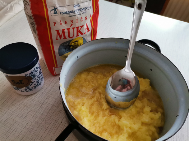 Domáce bryndzové halušky so slaninkou (fotorecept) - obrázok 1